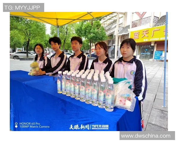 羽毛球场上的追梦旅程：杨强的坚持与成长故事