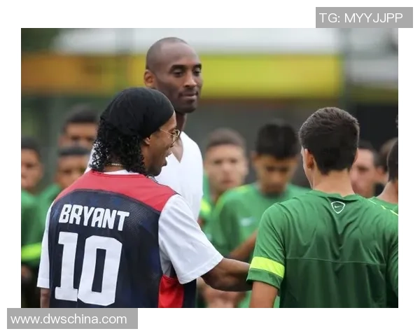 足球明星与科比的偶遇瞬间分享他们的运动激情与友谊故事